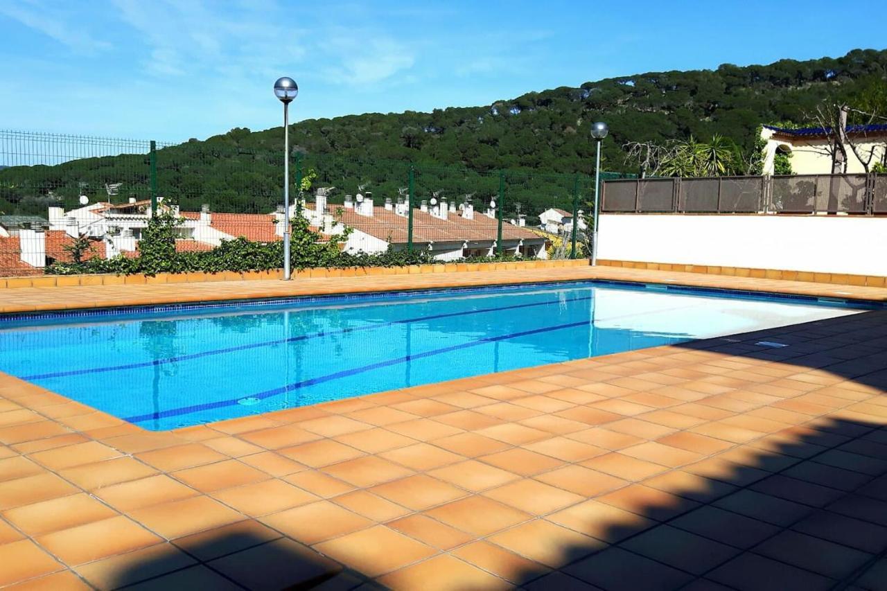Apartamento En Blanes Con Piscina Y Parking Apartment Exterior photo